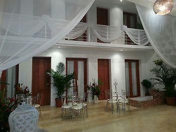 Casa Blanca Boutique